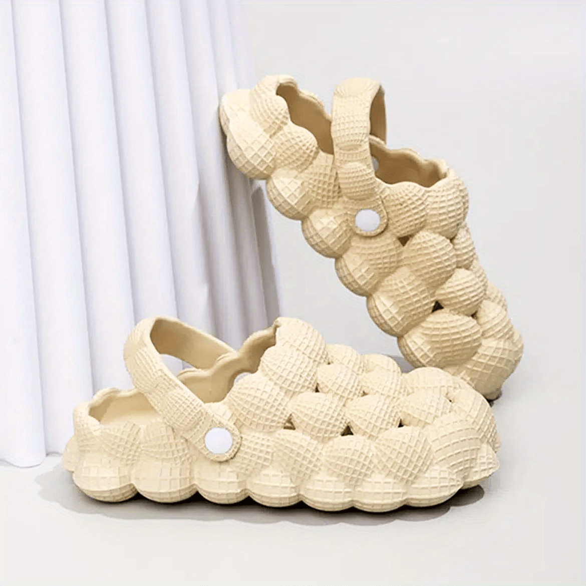 Women's Soft Bubble Clogs